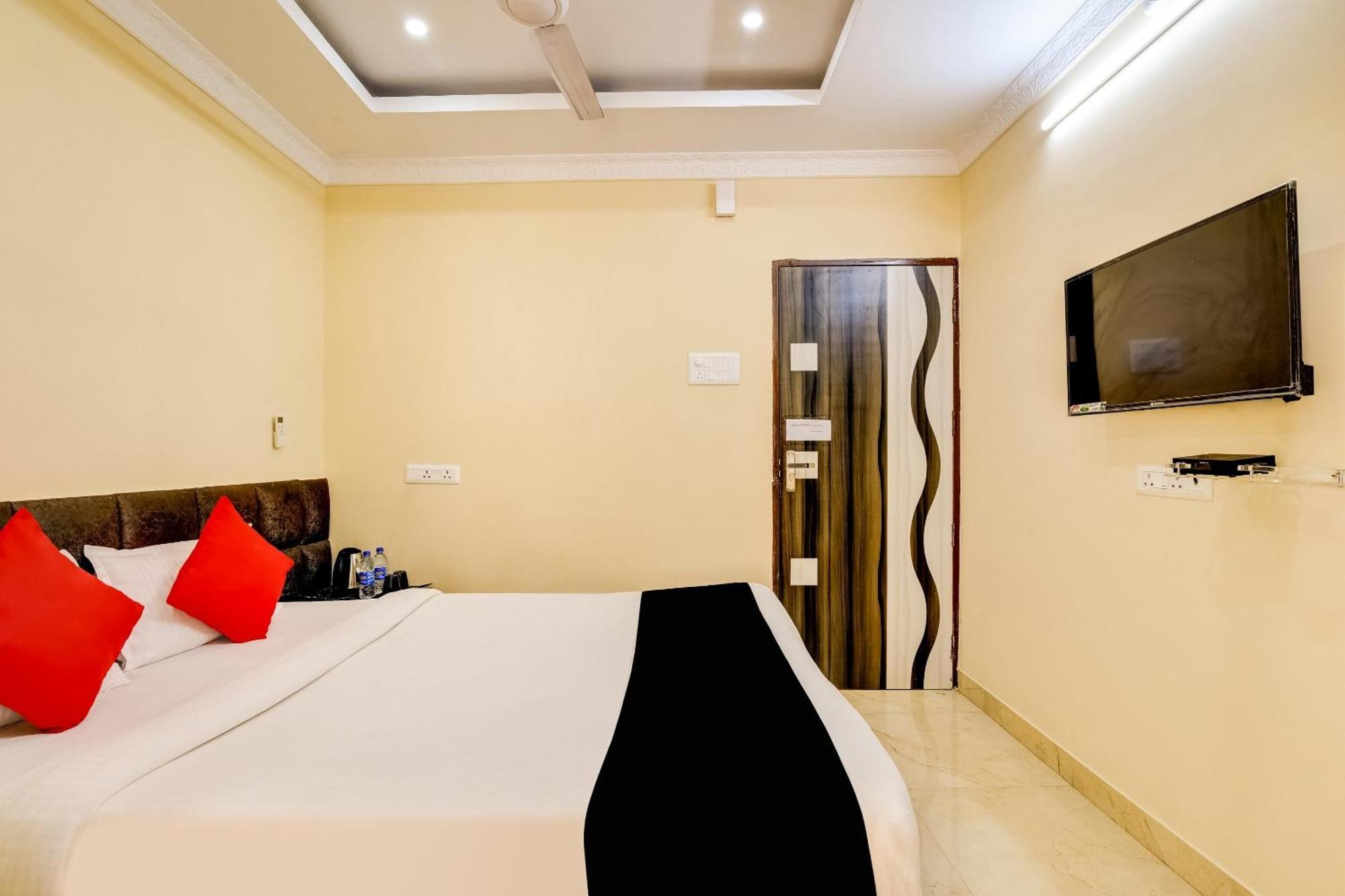 Capital O Good Luck Residency Hotel Dispur Ngoại thất bức ảnh