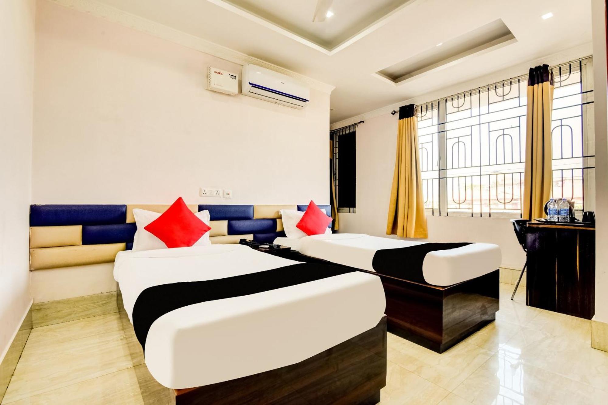 Capital O Good Luck Residency Hotel Dispur Ngoại thất bức ảnh