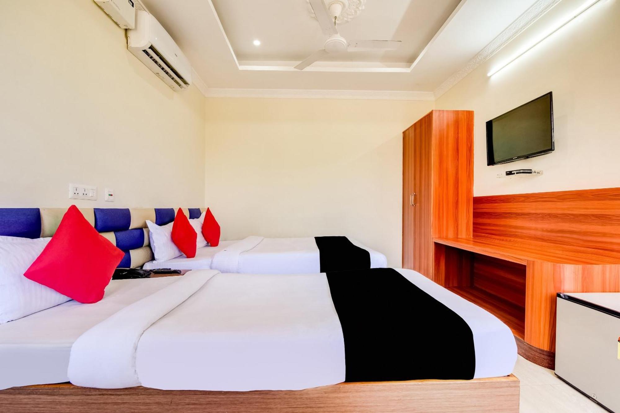Capital O Good Luck Residency Hotel Dispur Ngoại thất bức ảnh