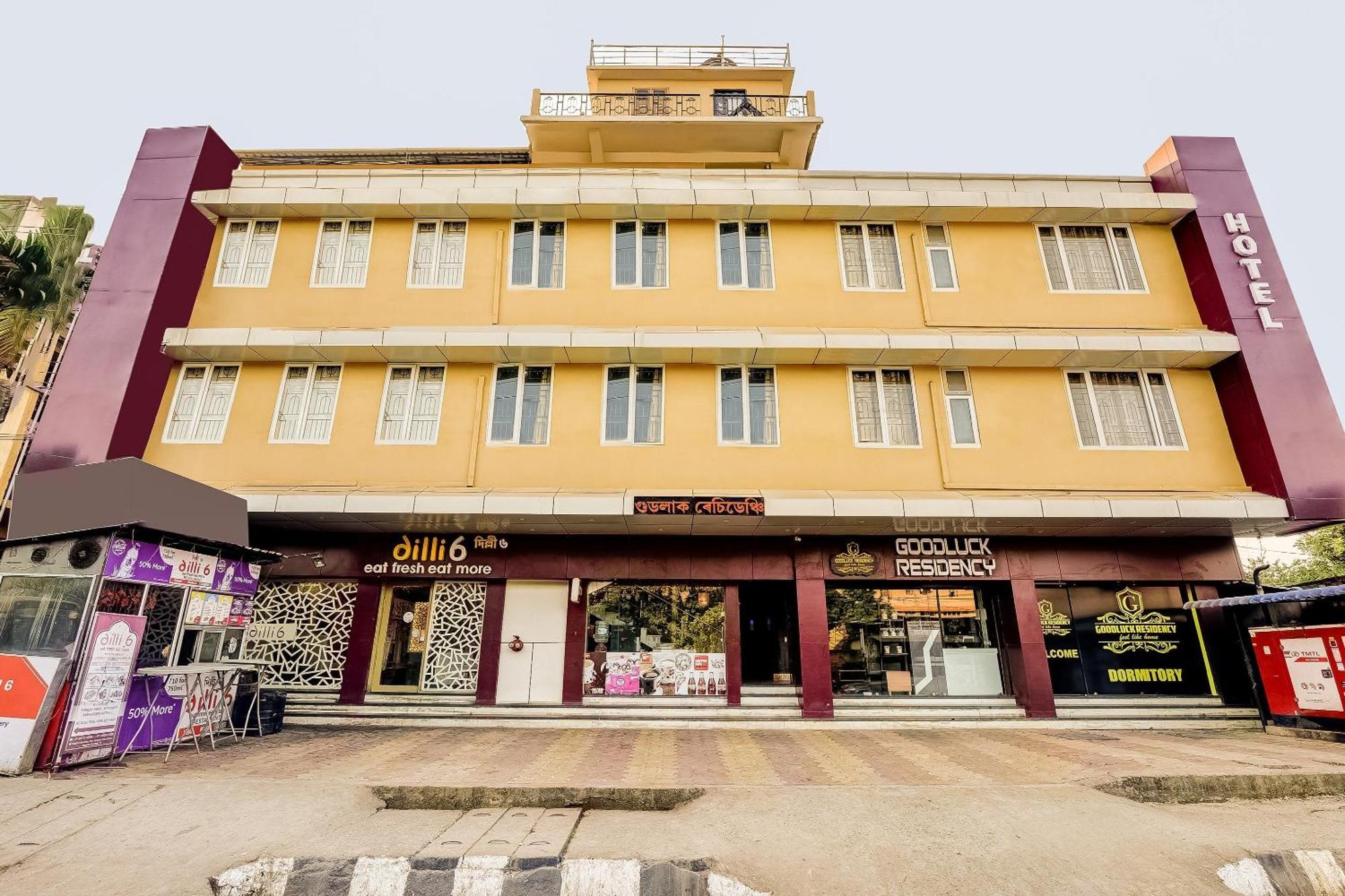 Capital O Good Luck Residency Hotel Dispur Ngoại thất bức ảnh