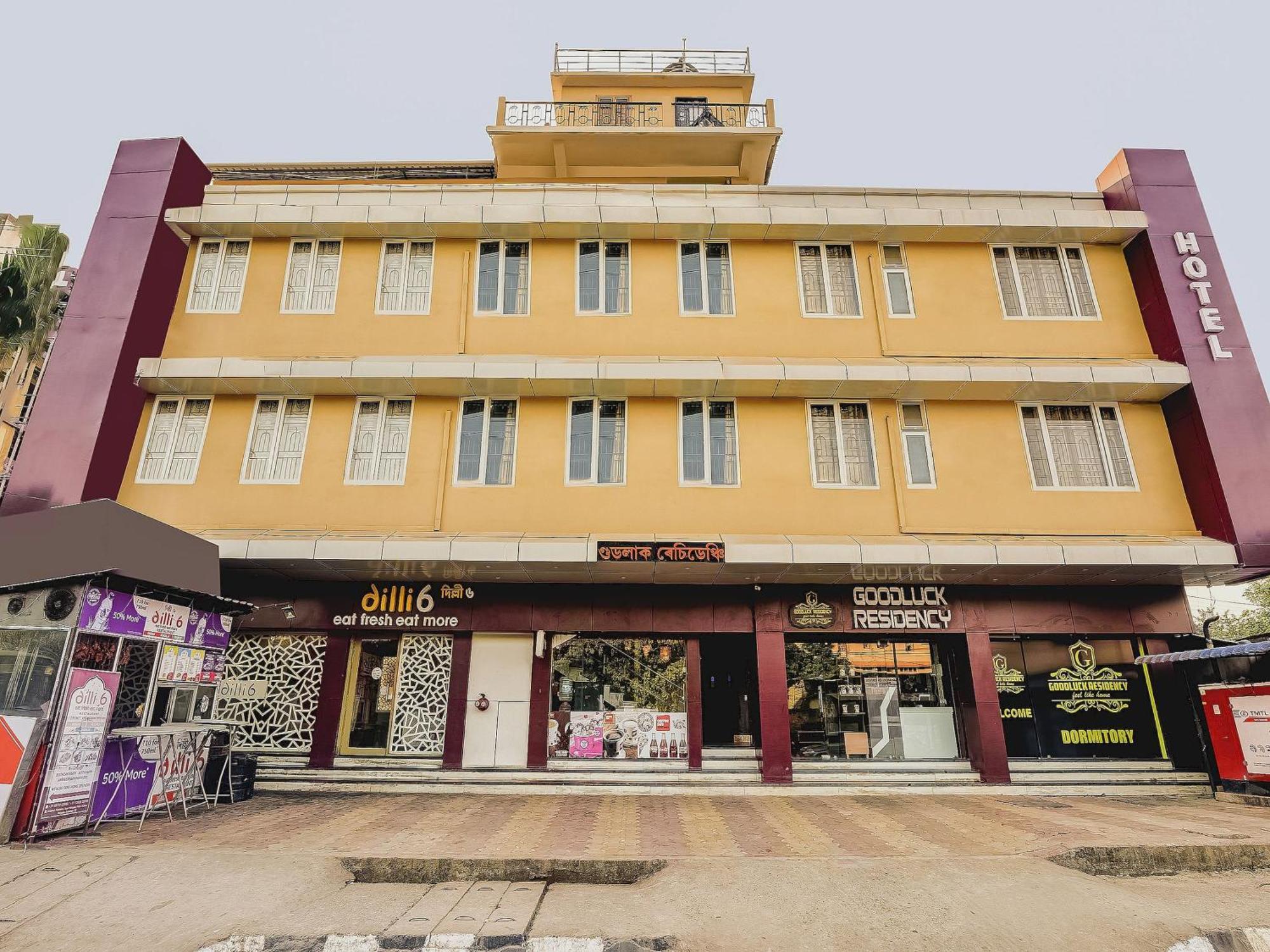 Capital O Good Luck Residency Hotel Dispur Ngoại thất bức ảnh