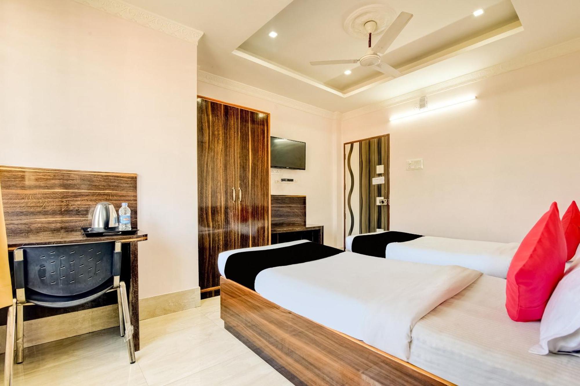 Capital O Good Luck Residency Hotel Dispur Ngoại thất bức ảnh
