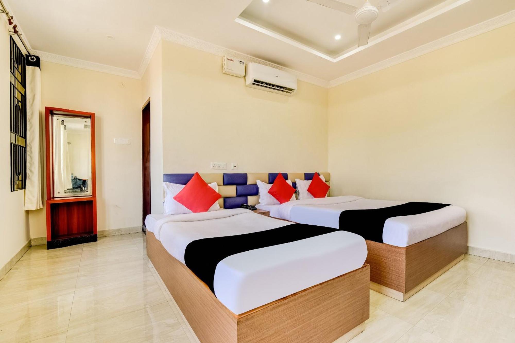 Capital O Good Luck Residency Hotel Dispur Ngoại thất bức ảnh